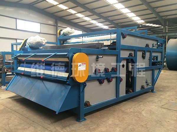 三網（wǎng）帶式汙泥脫水機